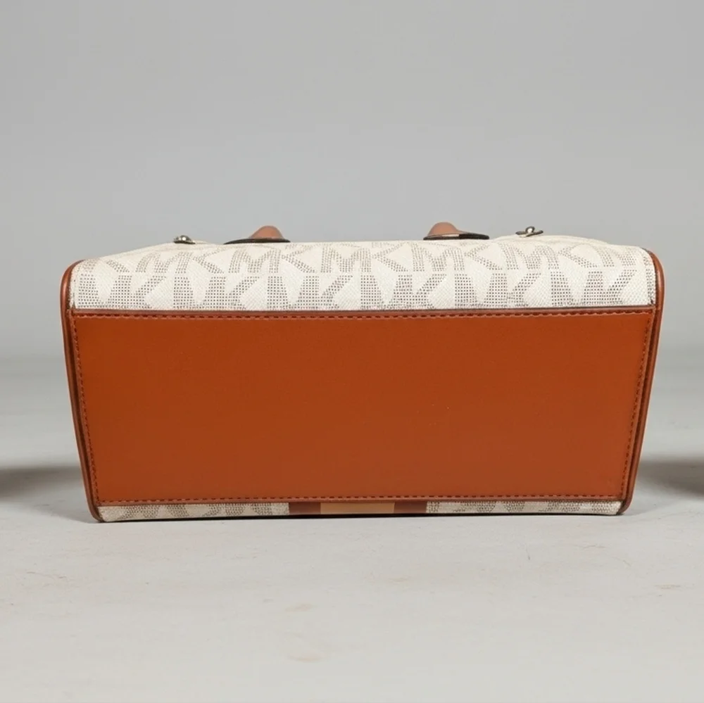 Michael Kors Maple Small Satchel - Picture 3 of 4